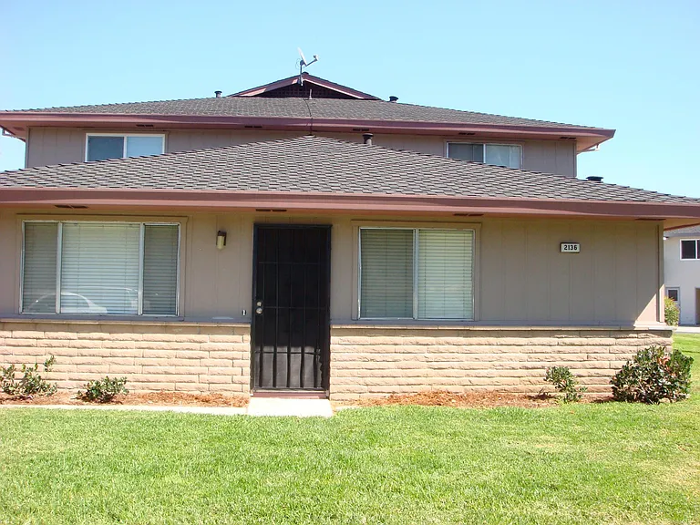 2136 Skylark Ct — Photo 1