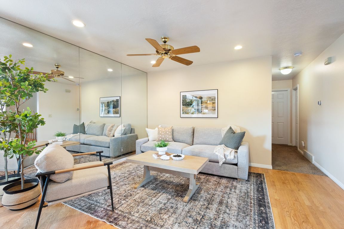 next background image