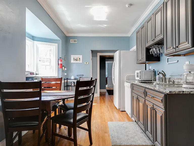 2803 W Grace St #A — Photo 12