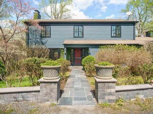2220 Cornwall Rd, Charlottesville, VA 22901