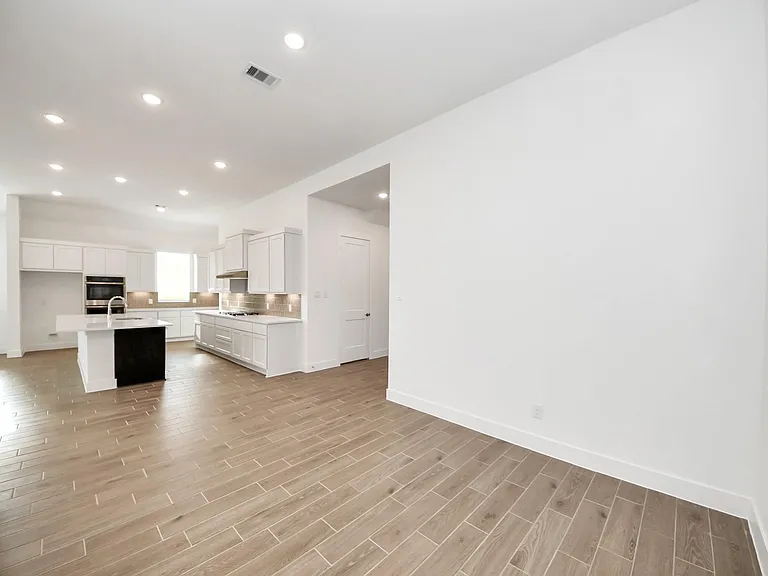 25026 Midnight Willow — Photo 9