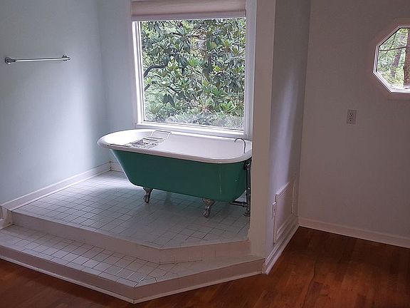 antique claw foot tub