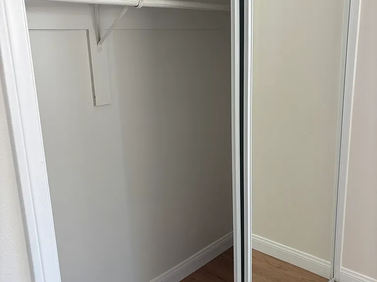 324 Grant St #1/2 — Photo 9