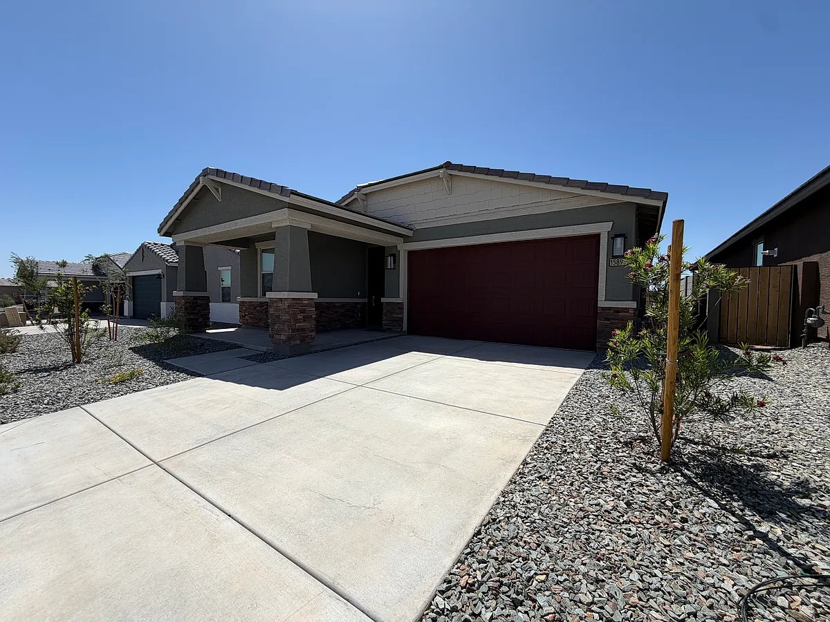 Building Photo - 15899 W Cottontail Ln