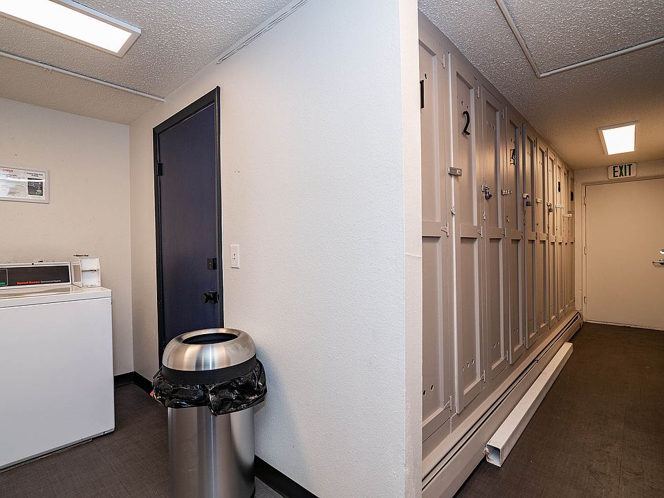 1st image of 1041 N Ogden St #305