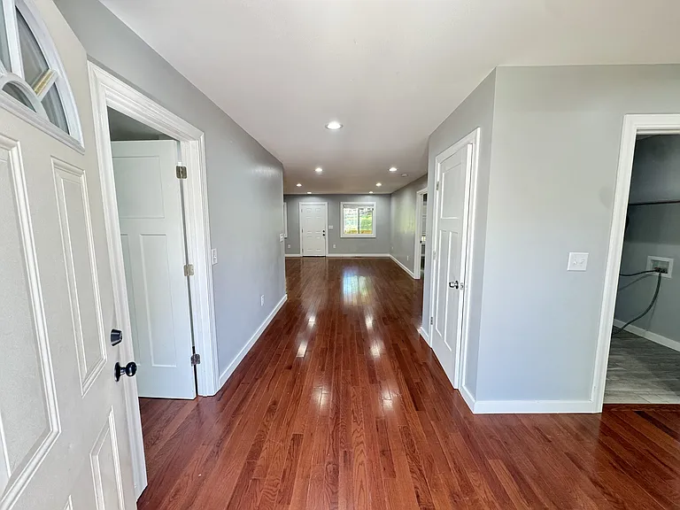48 Charterhouse Ave #1 — Photo 2