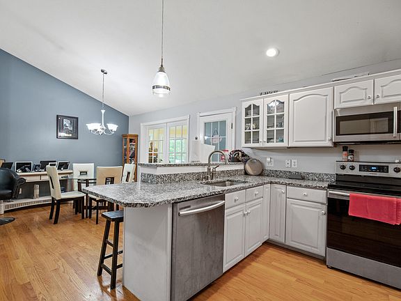 4th image of 13 Binette Lane
