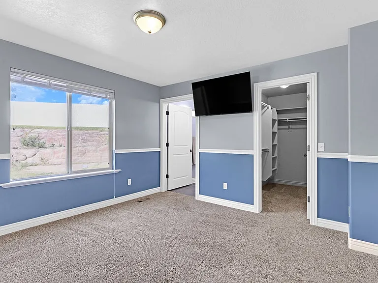 2093 E View Dr — Photo 9