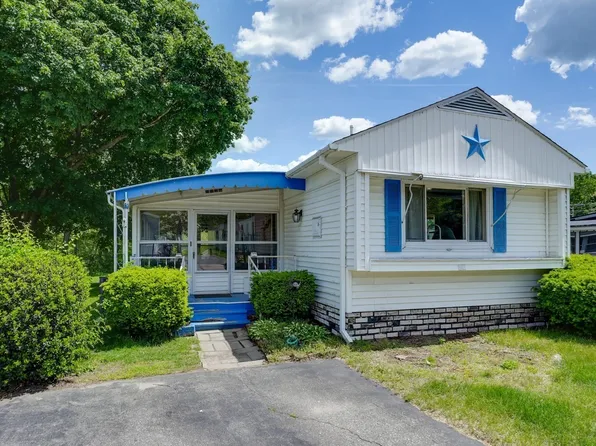 1340 County St Trlr 26, Attleboro, MA 02703