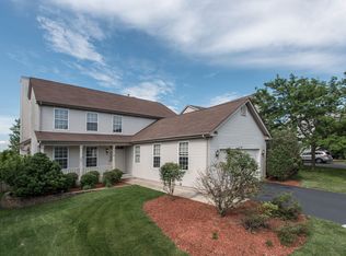 579 Windett Ln, Geneva, IL 60134