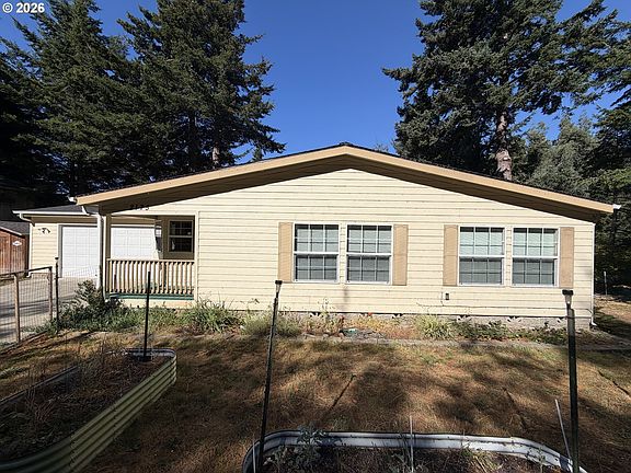2nd image of 2175 Deady St