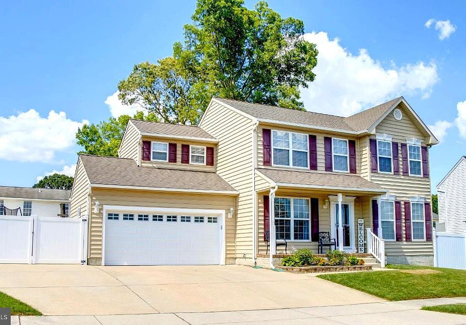 1st image of 912 Marthas Vineyard Ln
