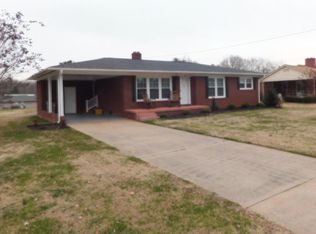 208 Maple Dr, Gaffney, SC 29341