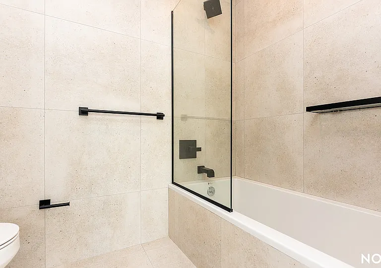 344 Lorimer St #4A — Photo 22