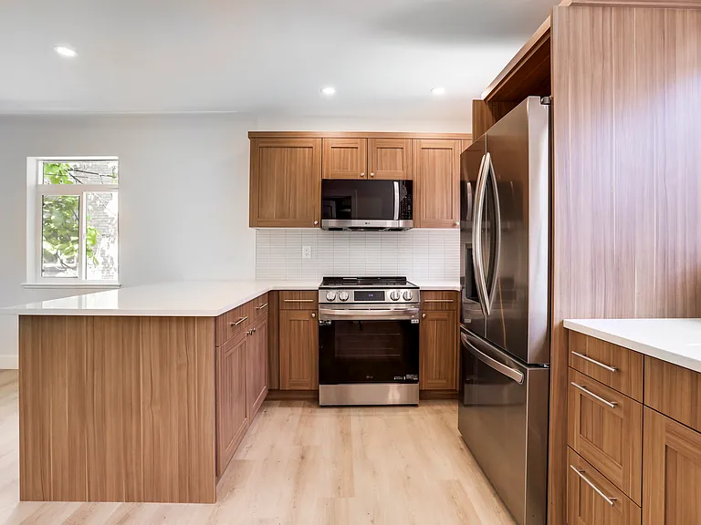 1270 N Logan St #9 — Photo 17