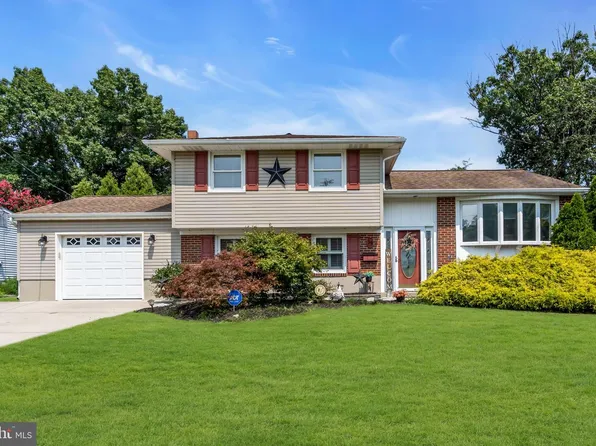 19 Timber Creek Rd, Stratford, NJ 08084