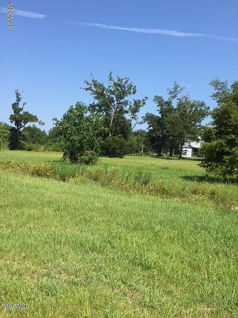 1st image of 111 Gulf Dr