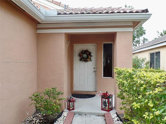 2nd image of 1616 Salerno Cir