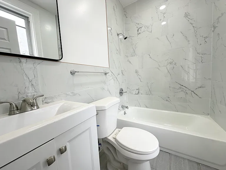 1916 Palmer Ave #2L — Photo 6