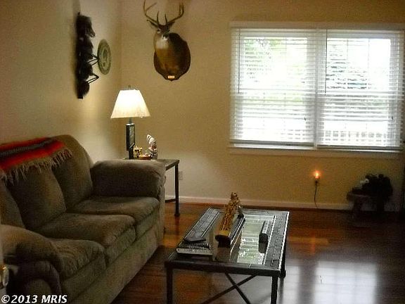 3rd image of 4410 Rolling Hills Dr