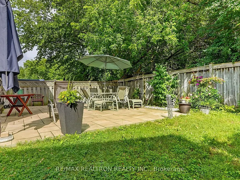 116 Andona Cres — Photo 36