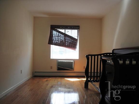 3rd image of 11237 38th Ave APT 3B