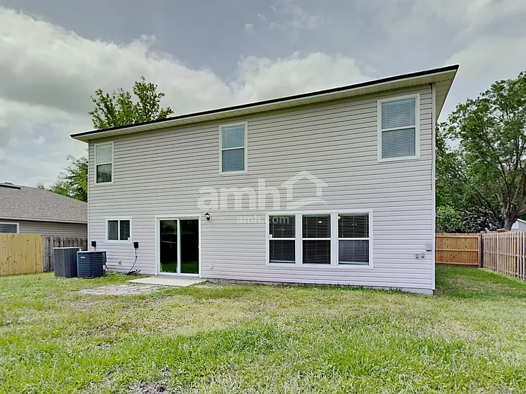 664 Mackenzie Cir — Photo 21