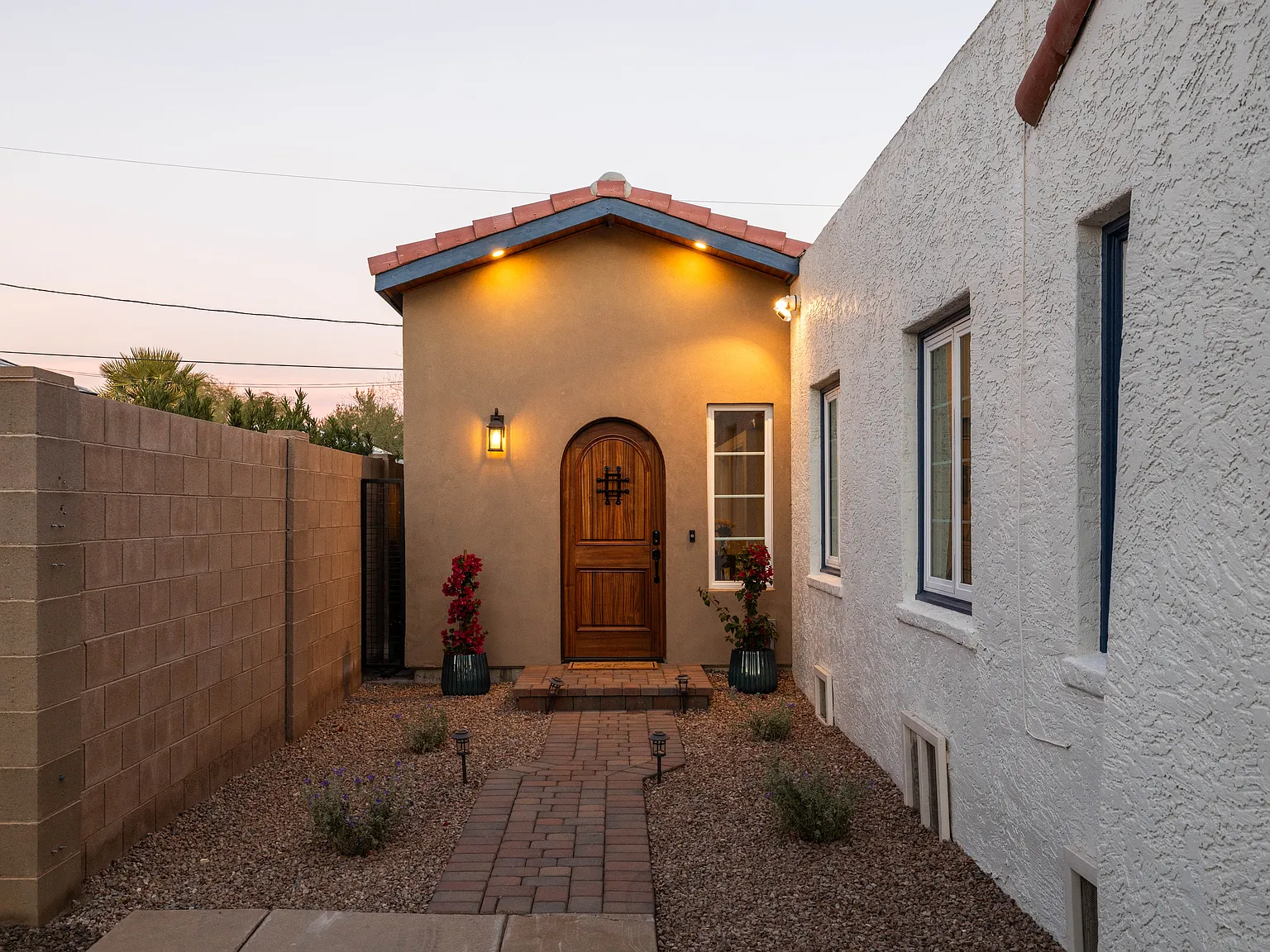 1 bed, 1200 sqft, $2,200 — Photo 2