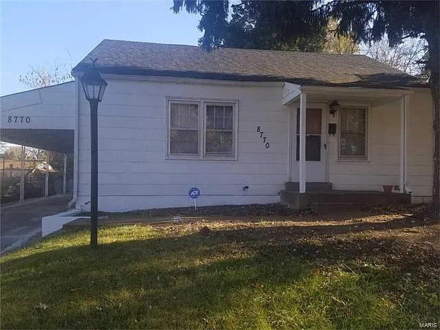 8770 Wescott Ave photo 1