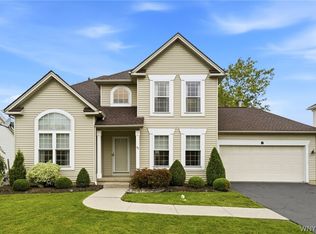 61 Via Pinto Dr, Williamsville, NY 14221