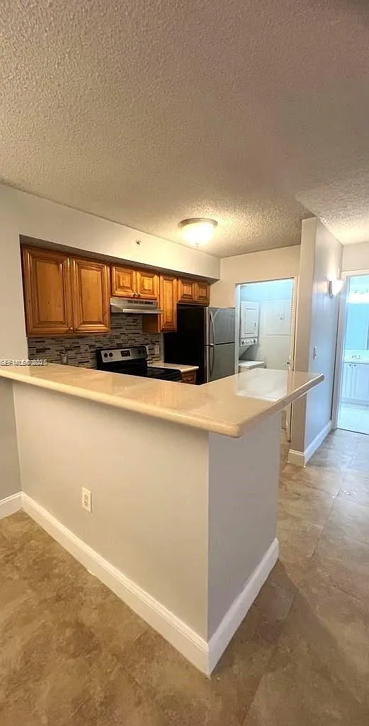 12166 Saint Andrews Pl — Photo 4