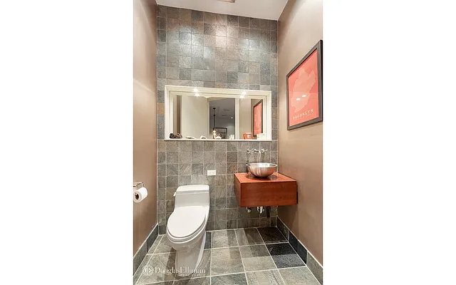 Rented by Douglas Elliman | media 29