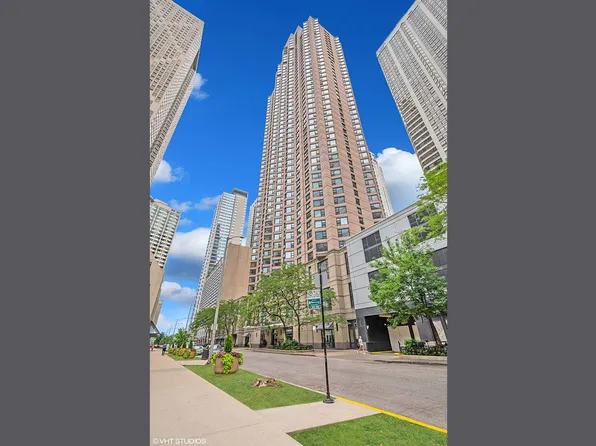 401 E Ontario St APT 4001, Chicago, IL 60611