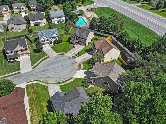 2nd image of 6127 Riddle Ct