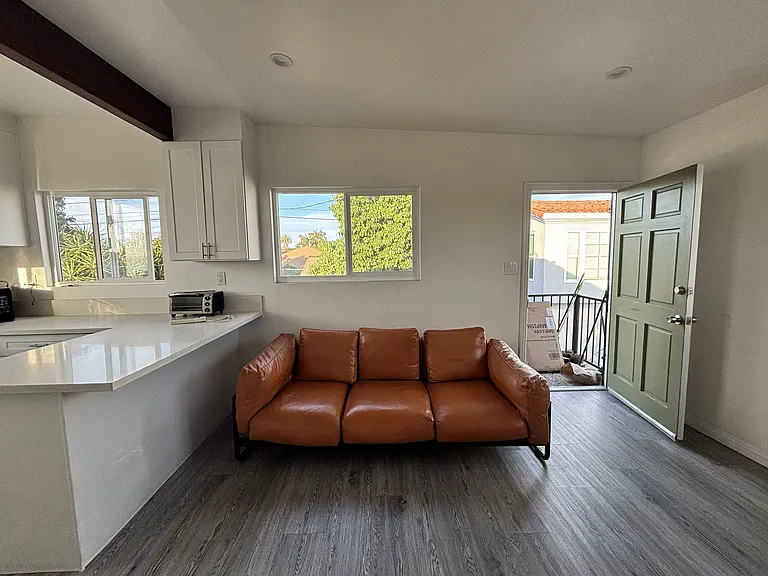 3834 Arlington Ave #1 — Photo 1