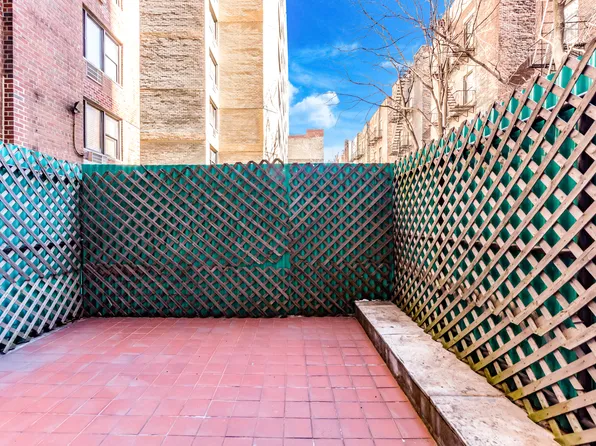 200 East 15th Street image 1 of 9