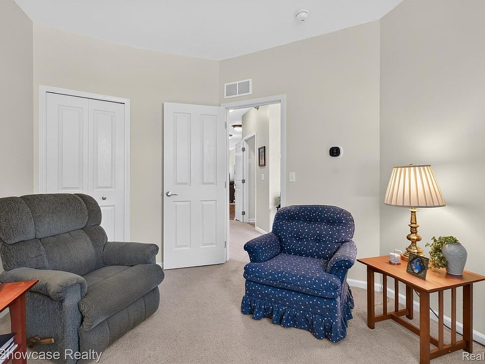 7100 Heron Hills Dr, photo 7