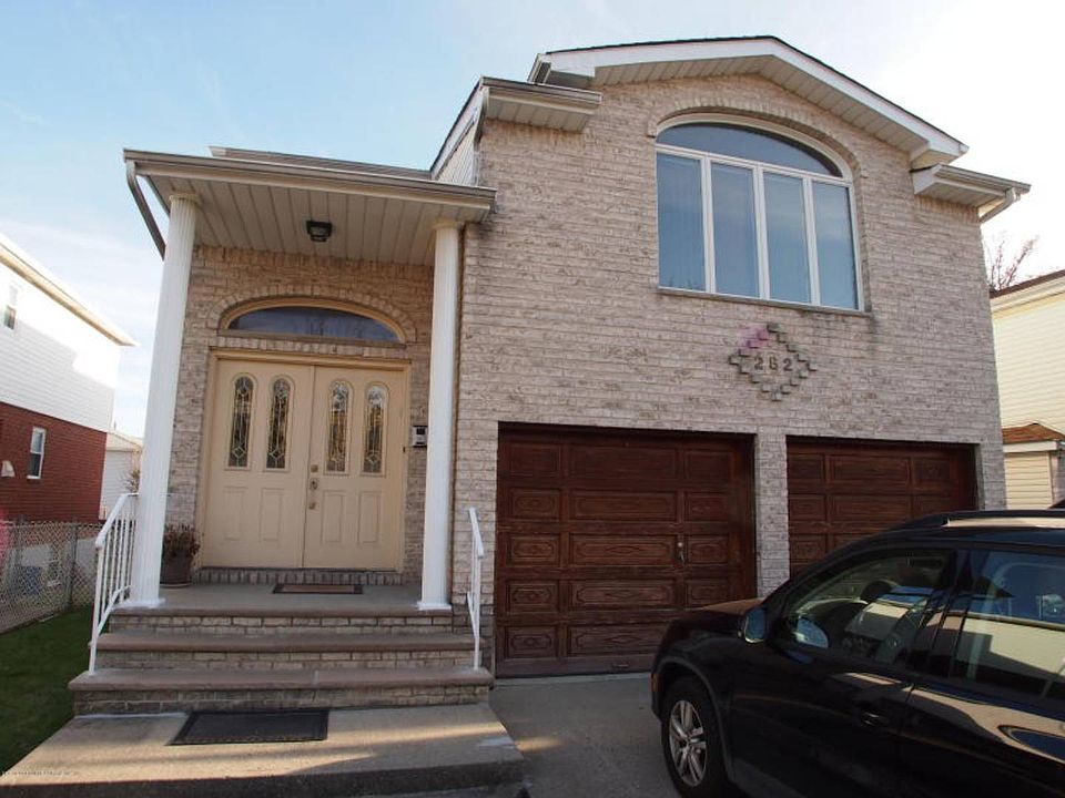 1st image of 282 Maybury Ave