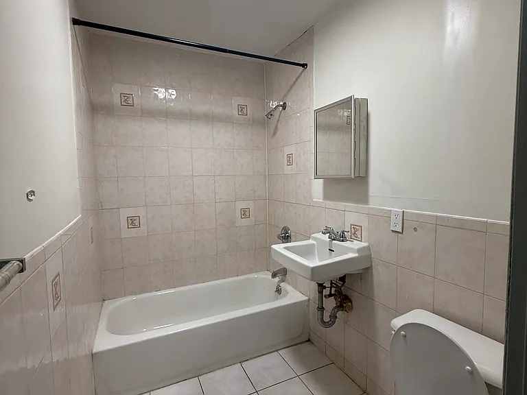 1664 Prospect Pl #1 — Photo 8