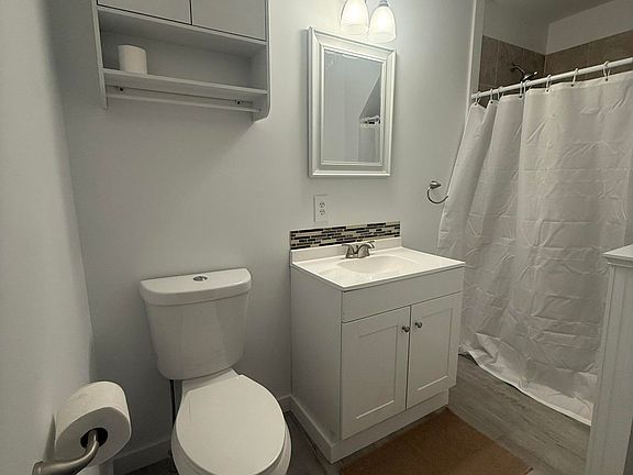 2nd image of 423 Rensselaer St