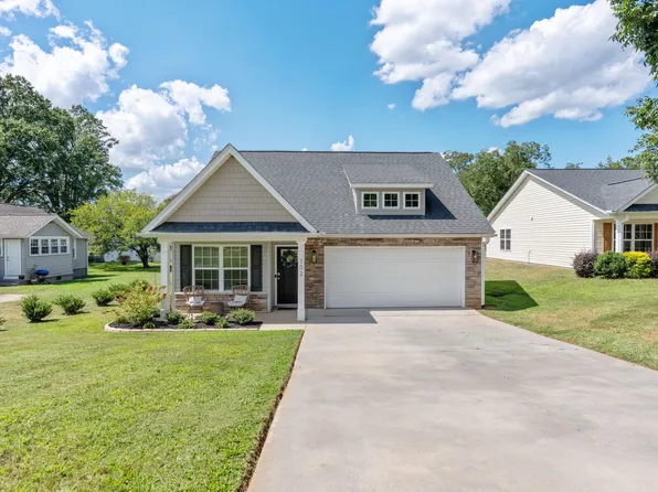102 N Church St, Duncan, SC 29334