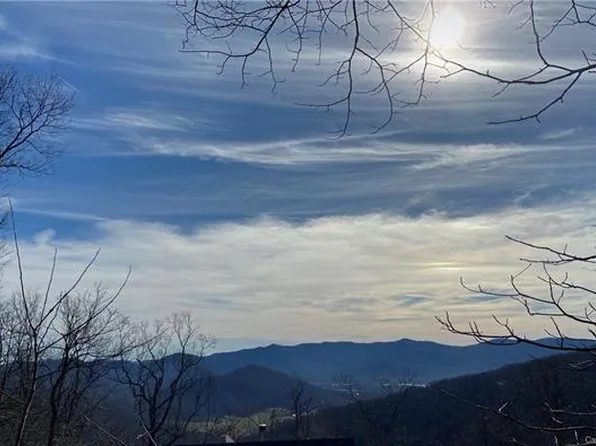 37 Wedgewood Ter, Black Mountain, NC 28711