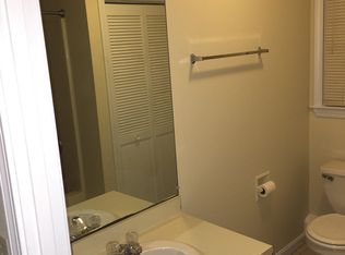47 4th Ave APT 4, Haverhill, MA 01830