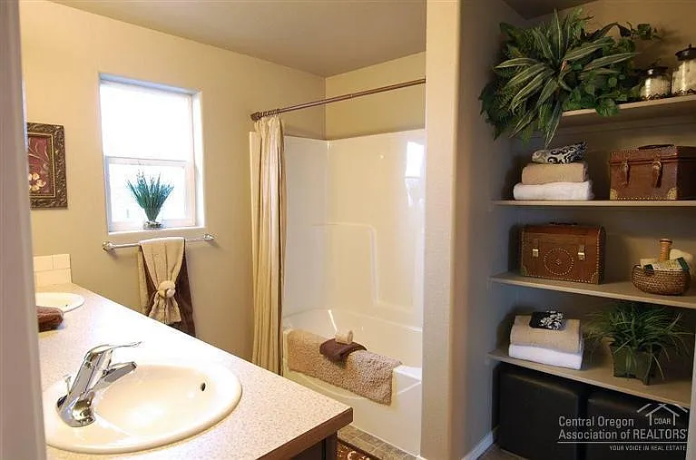 21104 Azalia Ave — Photo 15