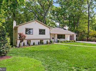 3667 N Harrison St, Arlington, VA 22207