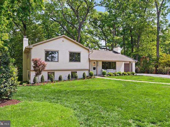 3667 N Harrison St, Arlington, VA 22207