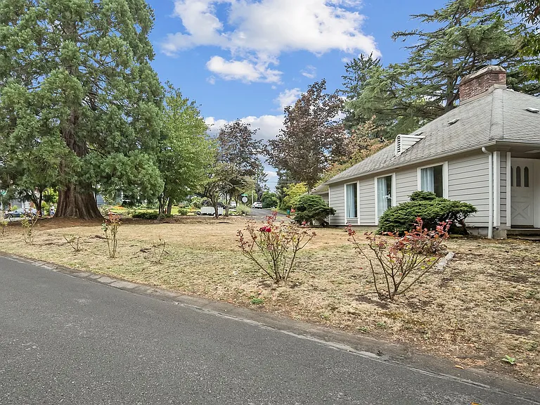 9520 SW Cypress St — Photo 43