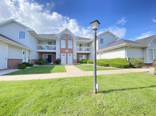 1264 Village Centre Dr UNIT 2, Kenosha, WI 53144