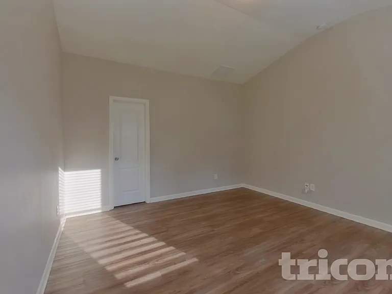 7138 Cuddington Dr — Photo 8