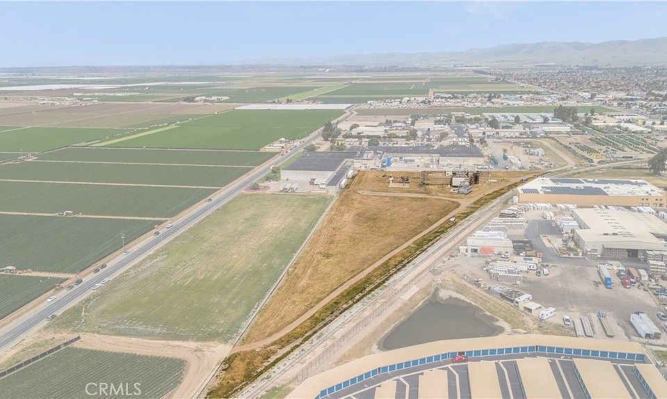 2nd image of 802 Hanson Way